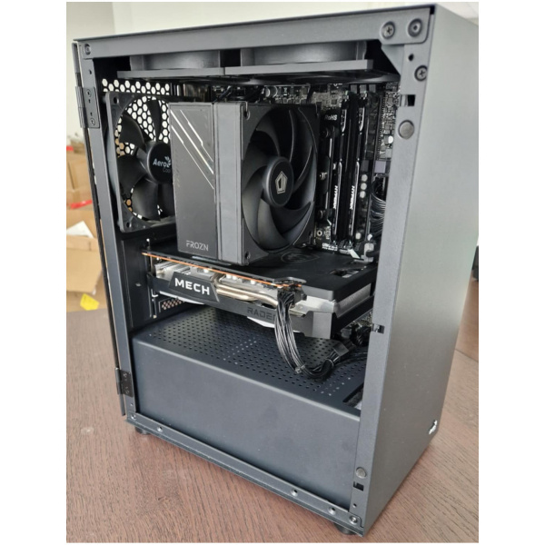 Egyedi használt Gamer PC (i5-8500, 16GB RAM, 512GB SSD+1TB HDD, RX6600XT, Win11) #2