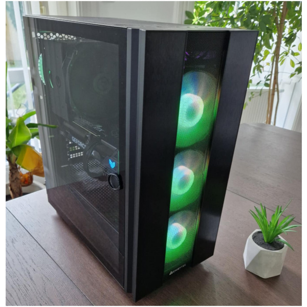 Épített Bovito Gamer PC (Core i5, 16GB RAM, 1TB SSD, RX 7700XT, Win 11 Home) #1