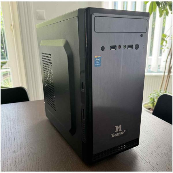 Egyedi használt PC (Core i3, 8GB, 120GB SSD, Int. VGA, Win 10 Home) #1