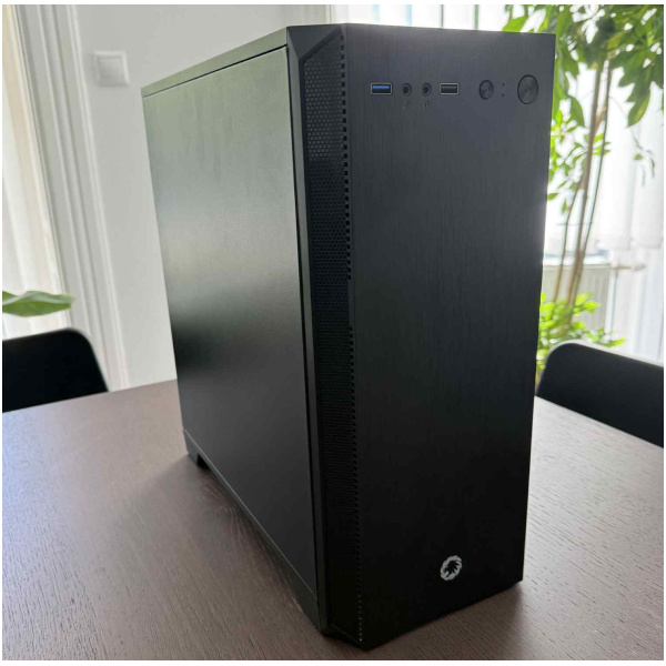 Egyedi használt PC (Core i3, 8GB, 256GB SSD, Int. VGA, Win 11 Home) #1