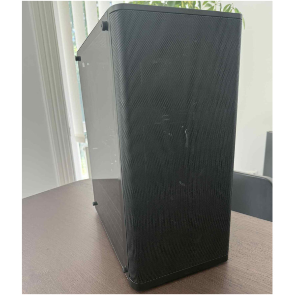 Egyedi használt Gamer PC (i5-12600KF, 32GB RAM, 2x512GB+1TB SSD, RX6650XT, W11) #1